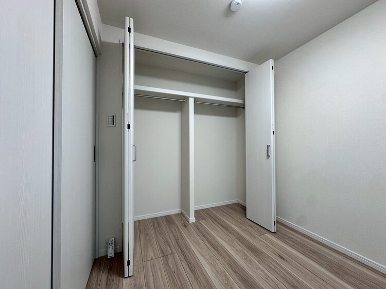 その他 収納スペースが付いていて、お部屋を広く使っていただけます。