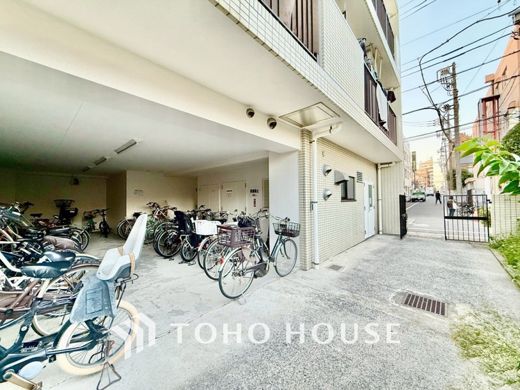 風呂 ◆浴室◆の温もりを感じ、ふわりと寄り添う太陽の妖精たちが自然と僕達を微睡ませる。うとうとしたい訳ではないがそんな時間が嫌いじゃない自分がここにいる。