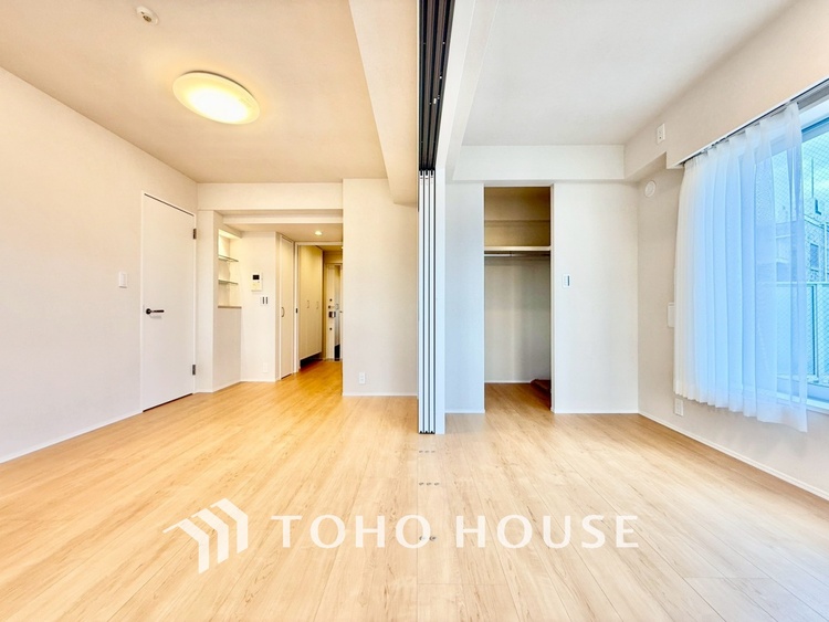 内装 ◆隠された美しさ◆流麗な音楽が流れているような繊細でいながら整然かつ堅牢なこの空間。この空間は確かに美しい。しかし、そこには美しさ以上のものが隠されている。