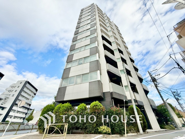 外観 ◆共有空間◆些細な事でほっぺを膨らまして怒る君。それでも僕達はこれからも一緒だよ。喧嘩をしても離れたくないから一つはさんだ同じ場所にいる。分かるよ。そこに君が