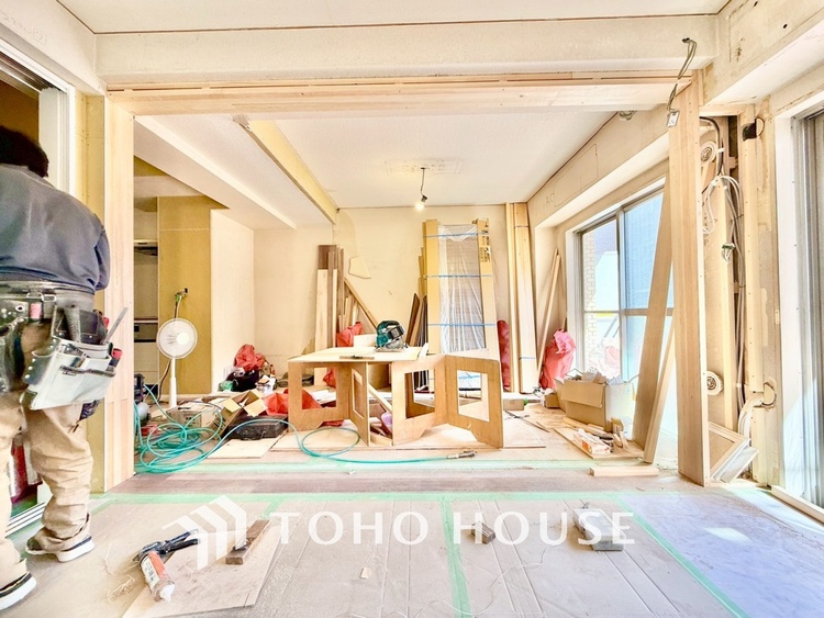 内装 ◆隠された美しさ◆流麗な音楽が流れているような繊細でいながら整然かつ堅牢なこの空間。この空間は確かに美しい。しかし、そこには美しさ以上のものが隠されている。