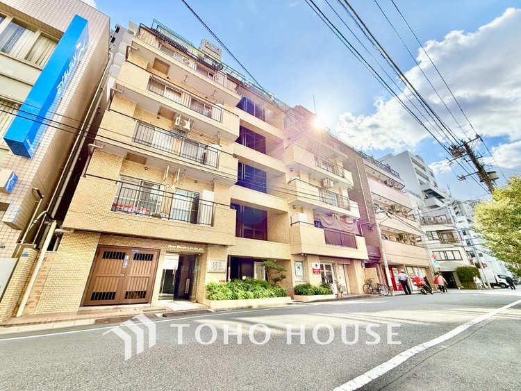 外観 ◆共有空間◆些細な事でほっぺを膨らまして怒る君。それでも僕達はこれからも一緒だよ。喧嘩をしても離れたくないから一つはさんだ同じ場所にいる。分かるよ。そこに君が