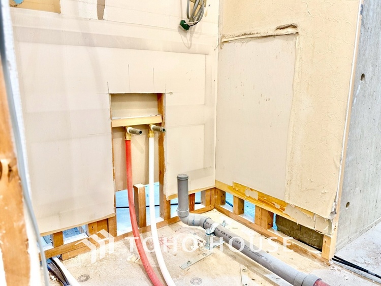 トイレ ◆トイレ◆トイレも全て新品に交換されており、清々しく新生活を始めることができます。白基調の清潔感のある空間に生まれ変わりました。