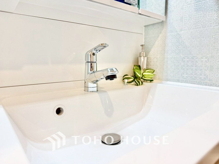 洗面 ◆洗面◆清潔感のある水回り。白で統一されたスタイリッシュな空間。毎日使う場所だから究極にシンプルにこだわりました。