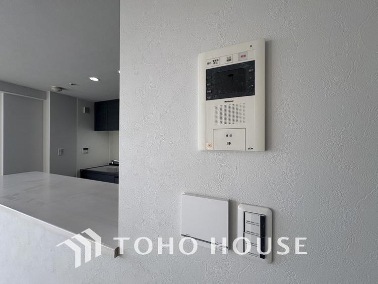 その他 来客が一目でわかるモニター付きインターホン