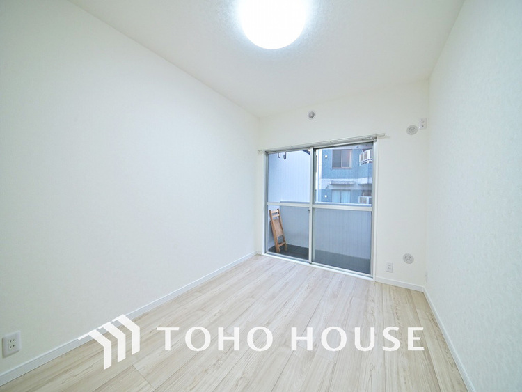 内装 1日の疲れを癒し、心地よく寛げるようゆったりとした広さをしています