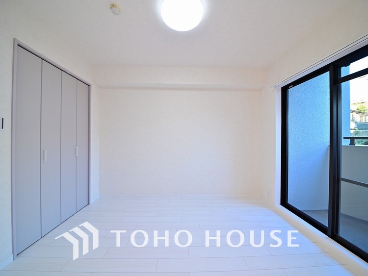 内装 シンプルですっきりとした室内は飽きのこない居心地の良い雰囲気です