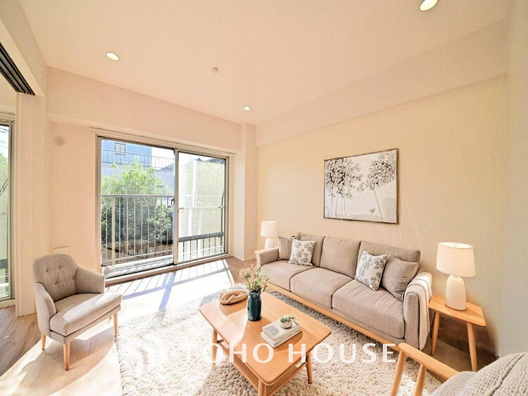 内装 明るいLDKは自然と家族が集まるコミュニケーションの場所に（家具はすべてCGです）