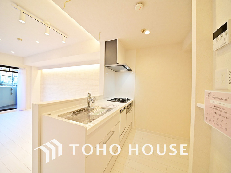 キッチン シンプルな部屋の雰囲気に溶け合うナチュラルキッチン