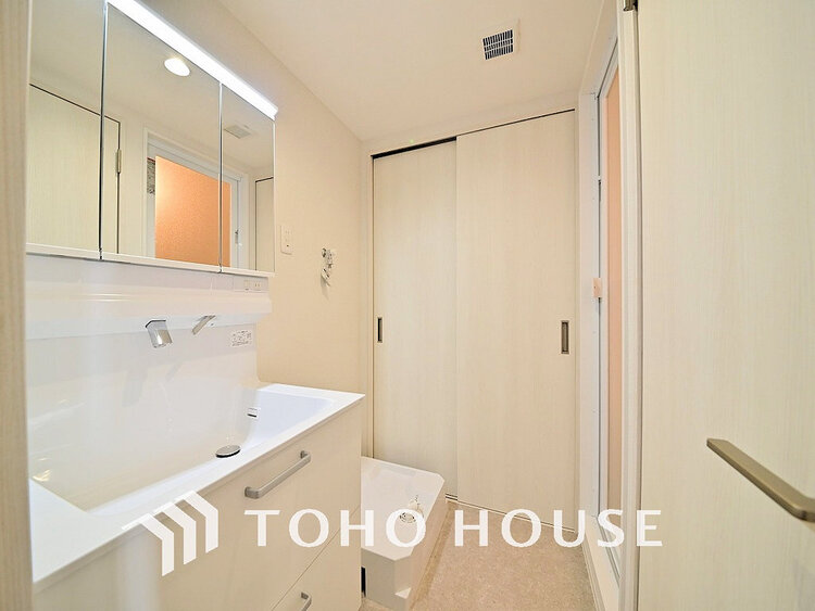 洗面 大きな洗面鏡付き、朝の身支度も楽しくなりますね