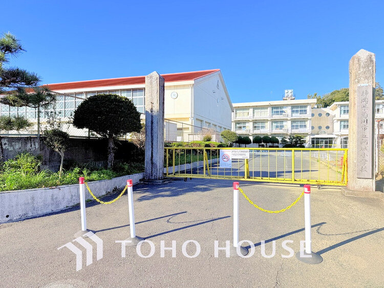 周辺 菊川市立河城小学校　距離2200ｍ