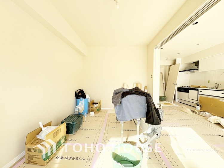 内装 ◆陽光◆が差し込む。この開放的な空間に家族の笑顔が集う。家族が一緒に過ごす空間は明るく、そして居心地よく。