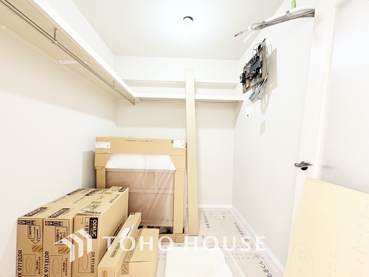 収納 【STORAGE】◆大型収納◆大切な思い出も、大切なモノもたくさんしまって下さい。