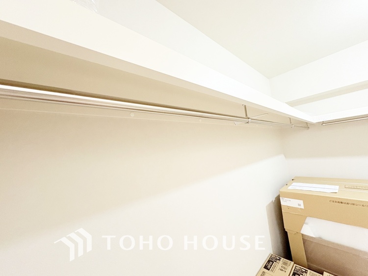 収納 【Closet】◆クローゼット◆節ごとの衣替えもラクラク、機能的なクローゼットを備えています。