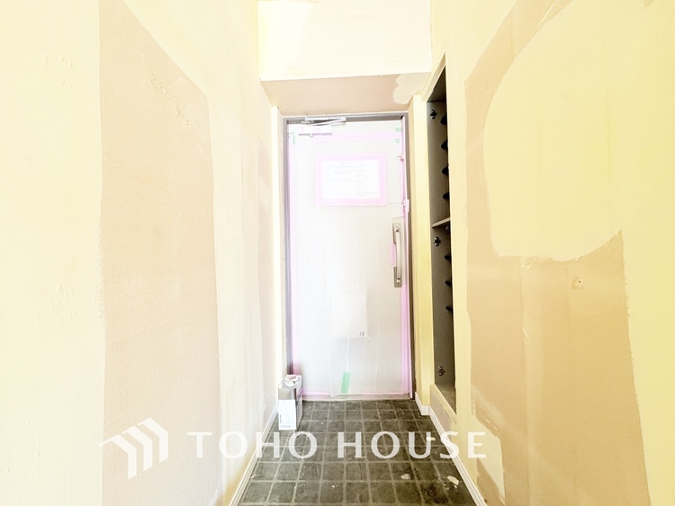 玄関 ◆安らぎ◆整然と整備された街に風が吹き、木々が揺れる。絵にかいたような心安らぐ環境です。