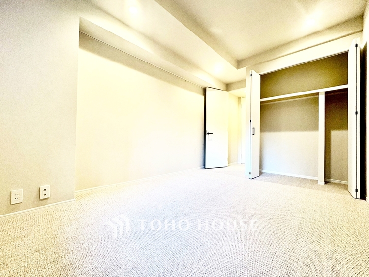 内装 ◆ここに在る◆事も無げに美しく、伝えるには筆舌に尽くし難い。豪華絢爛や華美と言う事ではなく、住まう者にとって暮らし易く心地がいいと言う美しさがこの住まいには込められている。