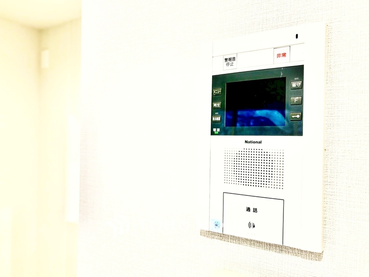 内装 ◆夏の海の空◆あの頃の夏空のブルースカイ。太陽と潮のかおりが僕の鼻をかすめのんびりとしたリゾート地の情景が思い浮かぶ。心地よい夏の思い出のかおりを。