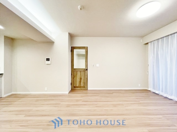 内装 ◆ここに在る◆事も無げに美しく、伝えるには筆舌に尽くし難い。豪華絢爛や華美と言う事ではなく、住まう者にとって暮らし易く心地がいいと言う美しさがこの住まいには込められている。