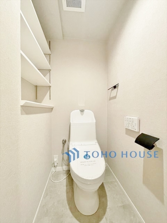 トイレ ◆住むほどに実感する快適性＆機能性◆各空間を彩る設備は、デザイン性に優れたHigh Quality仕様が装備。広く使い勝手のよい空間と設備で、理想の暮らしを演出します。