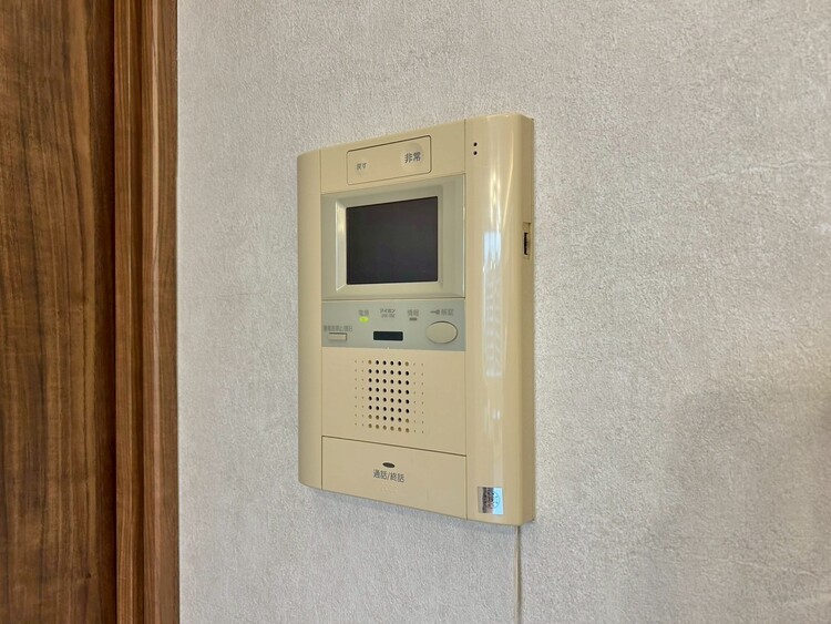 その他 誰が来てもわかる様にモニター付きインターホンを設置。