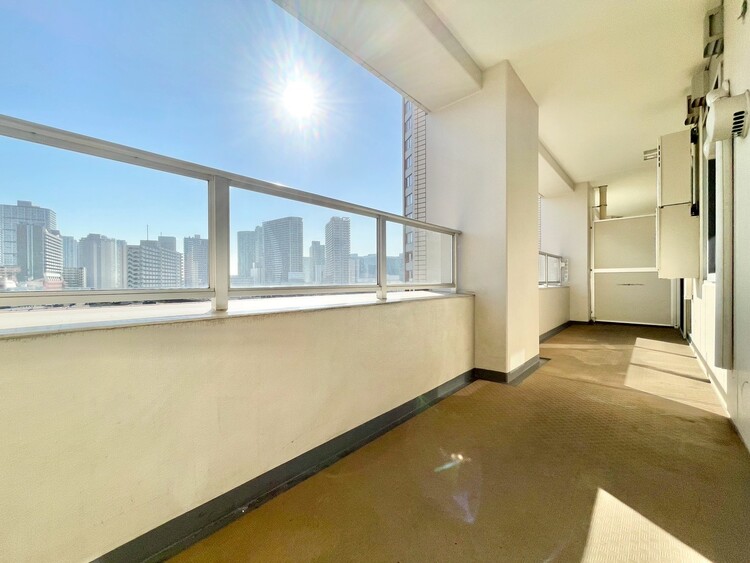 その他 朝の澄んだ空気や、夕方に吹く清々しい風を感じられるバルコニー。