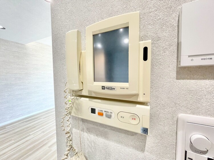 その他 誰が来てもわかる様にモニター付きインターホンを設置。