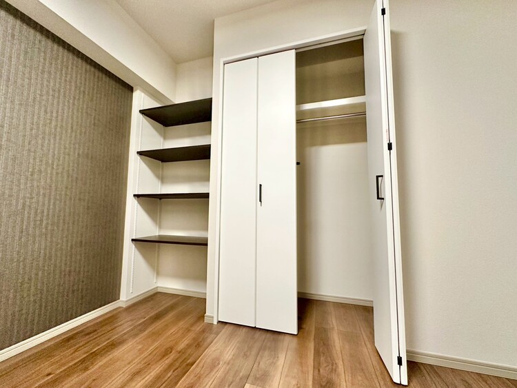 その他 収納スペースが付いていて、お部屋を広く使っていただけます。