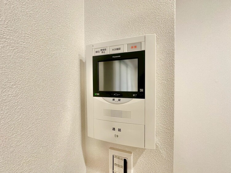 その他 誰が来てもわかる様にモニター付きインターホンを設置。