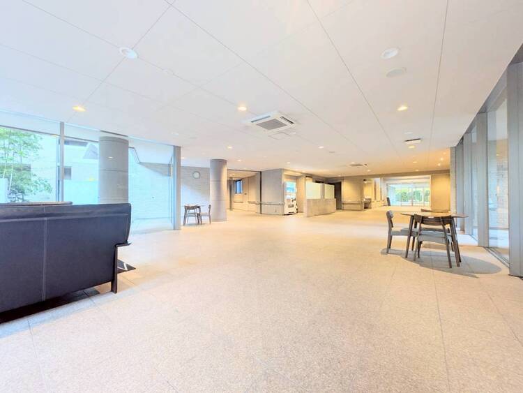 その他 館内は静寂な中が保たれており、管理が行き届いている印象を受けました。