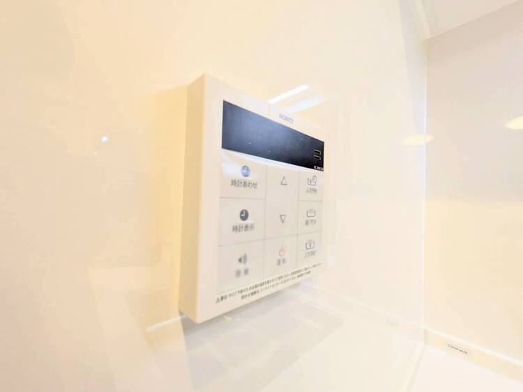 その他 見やすい画面で操作しやすい給湯パネル。
