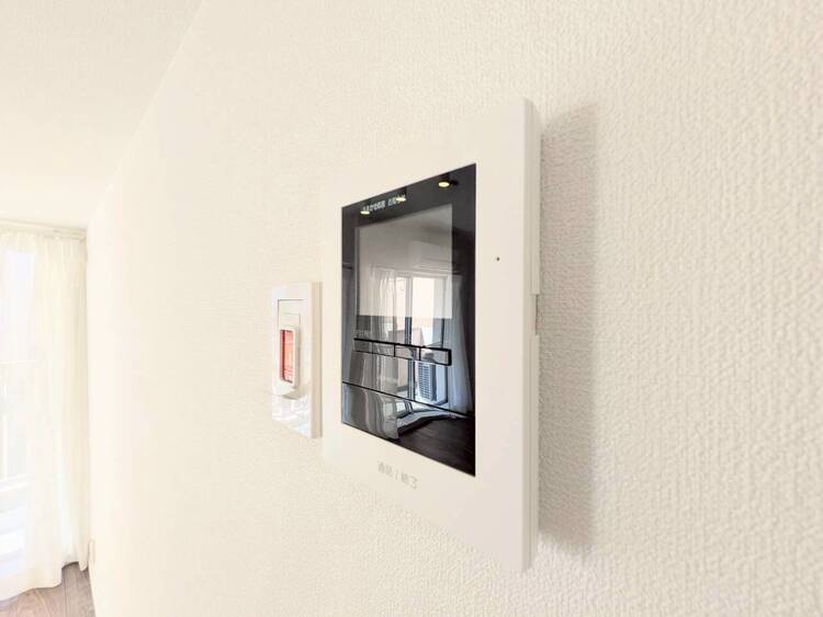 その他 誰が来てもわかる様にモニター付きインターホンを設置。