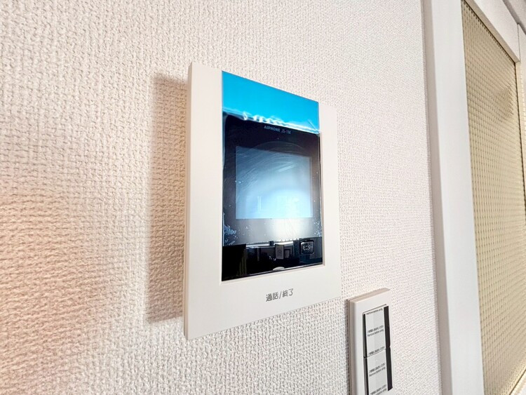 その他 誰が来てもわかる様にモニター付きインターホンを設置。