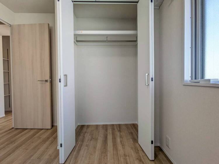 その他 収納スペースが付いていて、お部屋を広く使っていただけます。