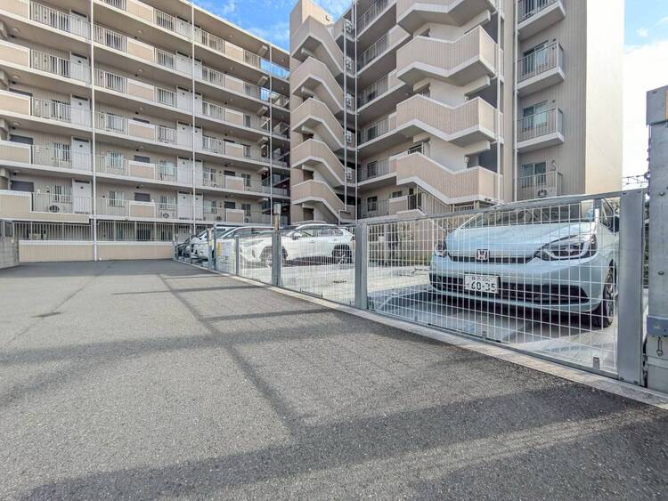 その他 駐車スペースが嬉しいですね。※空き状況は都度ご確認下さい。