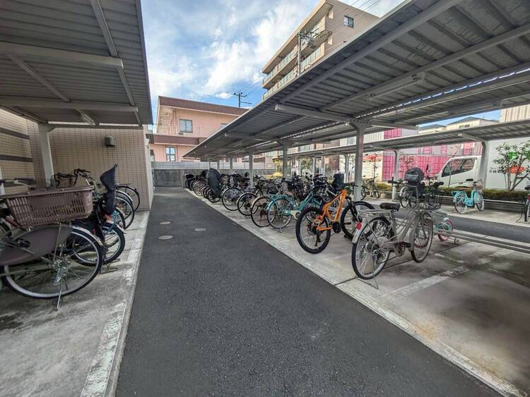 その他 駐輪場も綺麗に整頓されています。※空き状況は都度ご確認下さい。