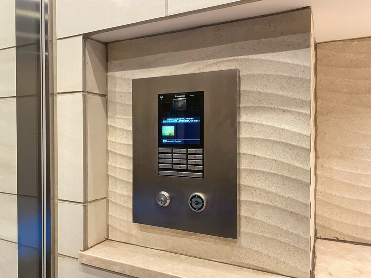 その他 誰が来てもわかる様にモニター付きインターホンを設置。