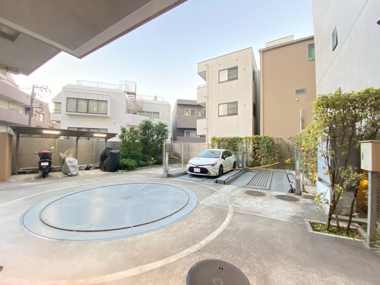 その他 駐車スペースが嬉しいですね。※空き状況は都度ご確認下さい。