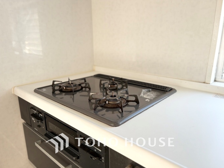 キッチン 【KITCHEN】◆家族のおはよう◆の声を笑顔で迎えてあげられるシステムキッチン。朝ごはんが楽しみでちょっと早起きしたくなるんです。