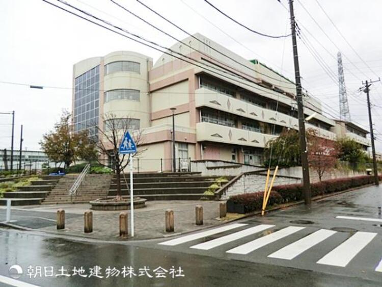周辺 横浜市立東山田小学校250ｍ