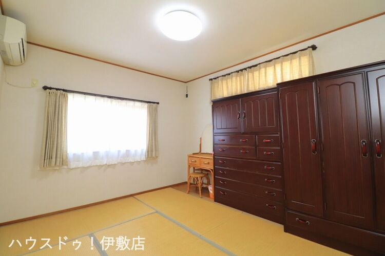 内装 【2F和室6帖】広々とした和室がついており、ゆっくりとくつろげます