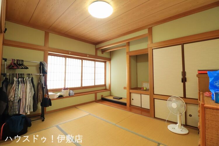 内装 【1F和室6帖】床の間押し入れ付きの和室です！