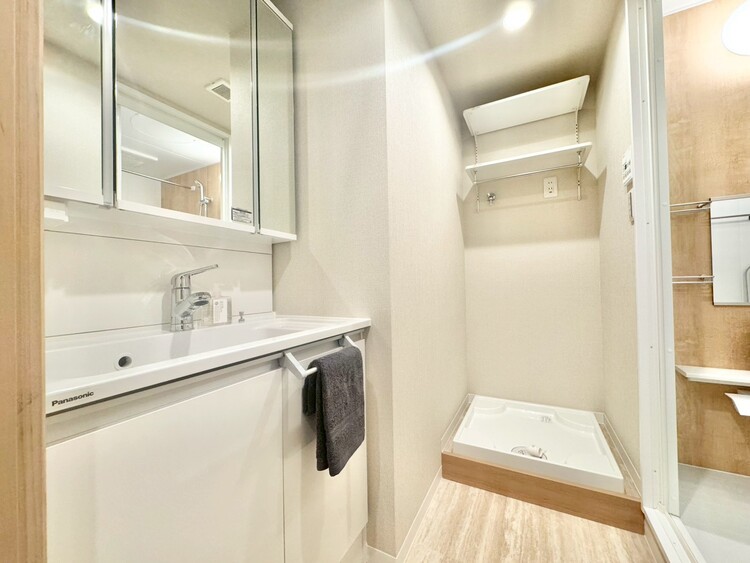 洗面 清潔感と心地よさを重視した、上質感漂うパウダールーム。