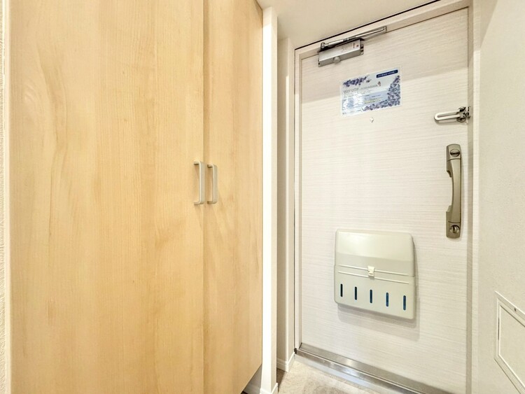 玄関 シューズボックスを完備した玄関です。