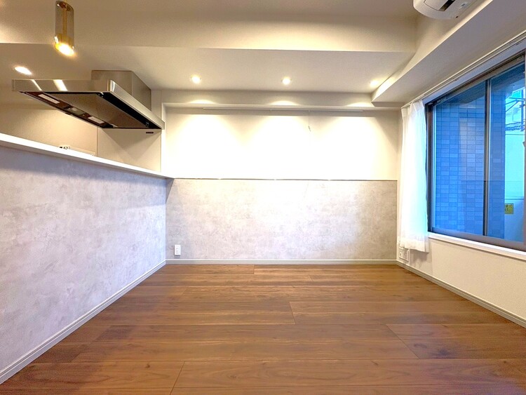 居間 居心地の良い空気感は、暮らしのステージを彩り、心からのやすらぎと満足感を与えてくれます。