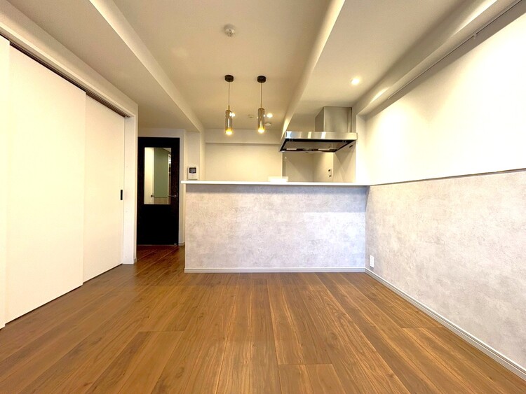 居間 飾り過ぎないシンプルな内装と偏り過ぎないデザインで統一しました。