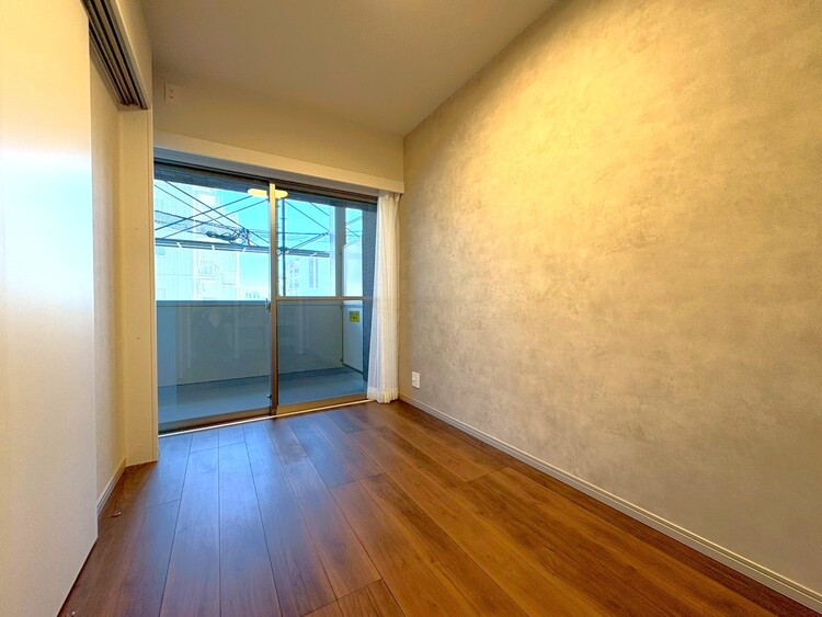 寝室 書斎にするなり、寝室するなりこの１室をどうアレンジするかを想像するだけで夢が膨らみますね。