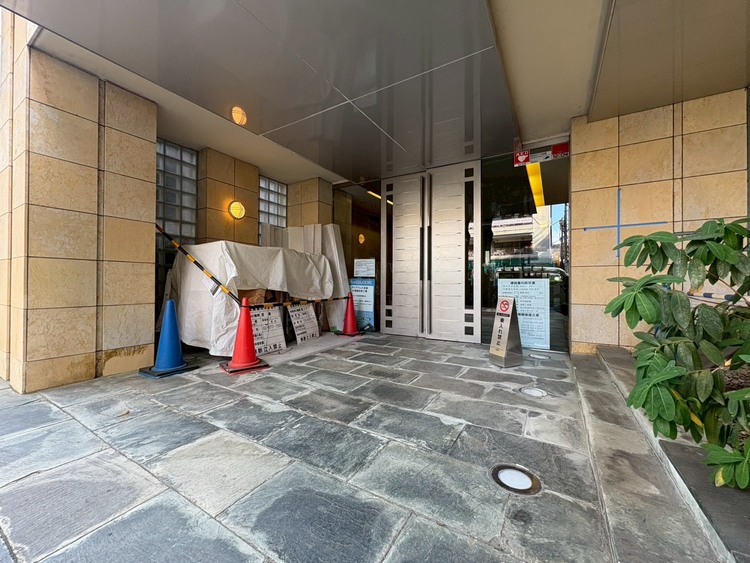 エントランス 外と内をつなぐエントランスは、まさに顔となる場所。