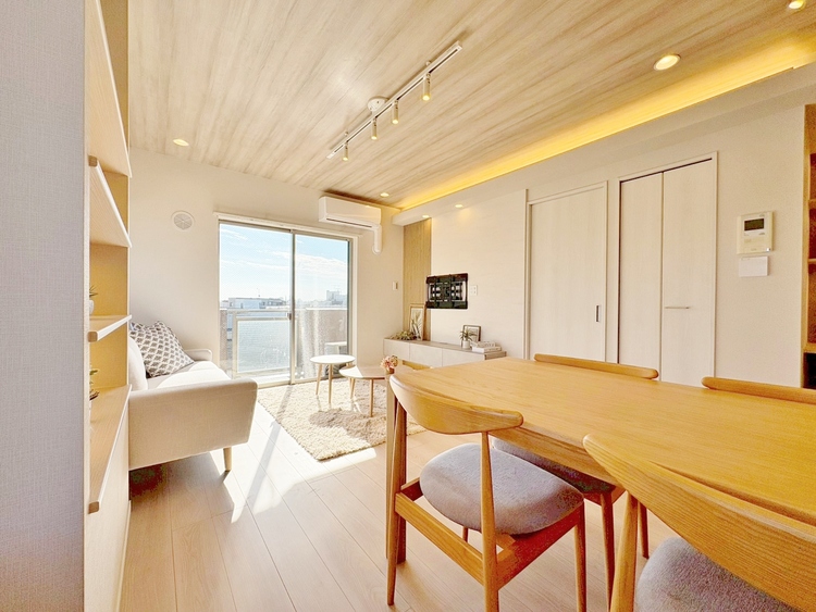 居間 「空間が織り成すひとつ先の住み心地」を演出します。