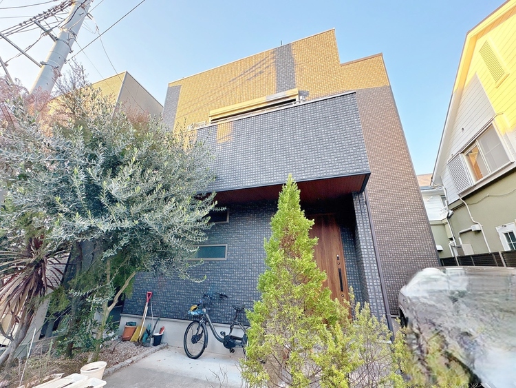 外観 資料には掲載していない情報が、現地にはたくさんあります。是非一度、現地をご確認ください。