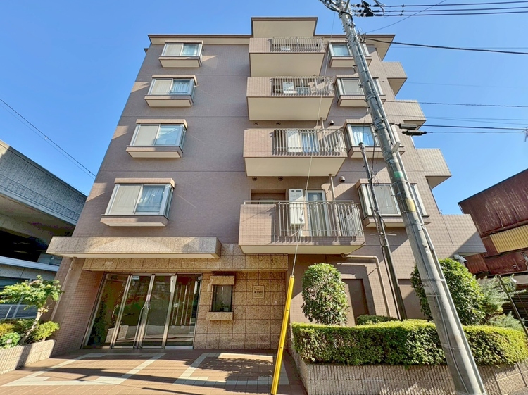 外観 資料には掲載していない情報が、現地にはたくさんあります。是非一度、現地をご確認ください。